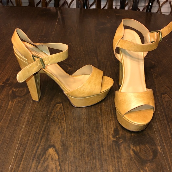 Tan Block Heels - Picture 2 of 4